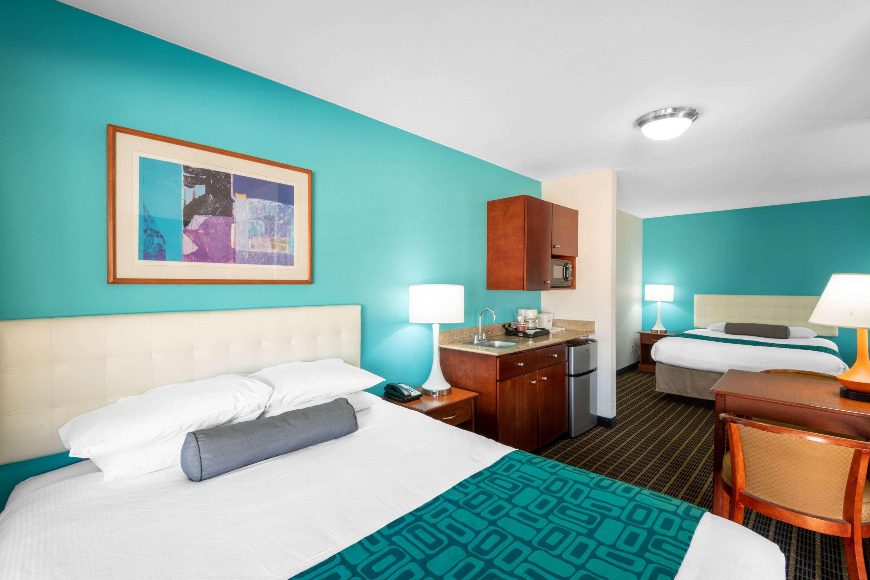 Howard Johnson By Wyndham & Motel