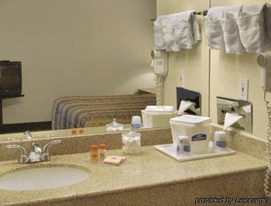 Howard Johnson By Wyndham & Saint George