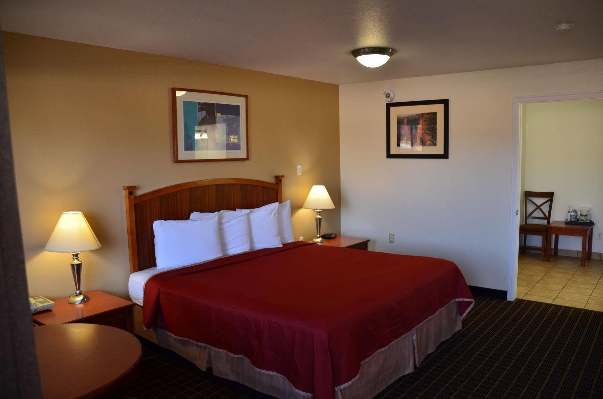 Howard Johnson By Wyndham & Motel Saint George